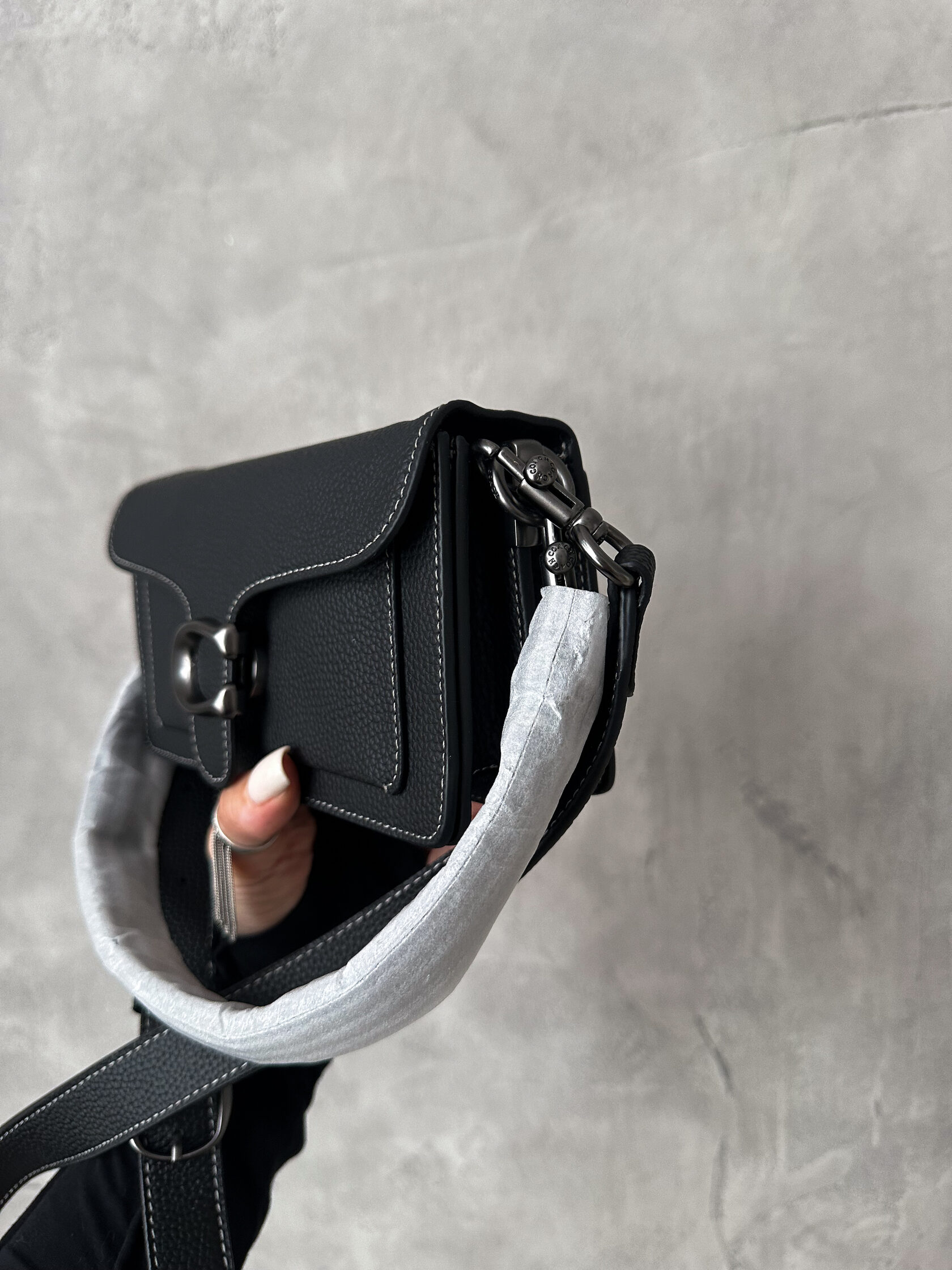 Coach Madison Shoulder Bag 20 Black - 3