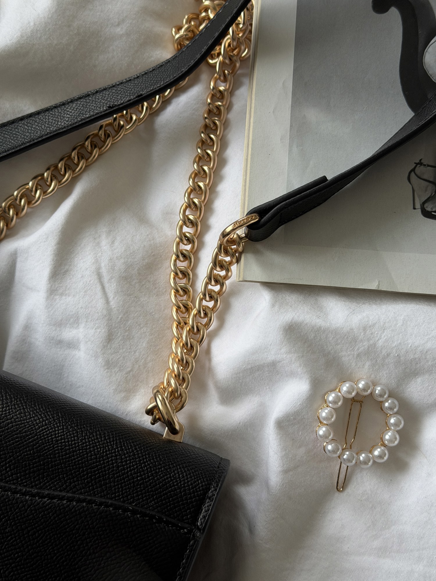 Coach Mini Klare Crossbody Black/Gold (магнітна коробка) - 10