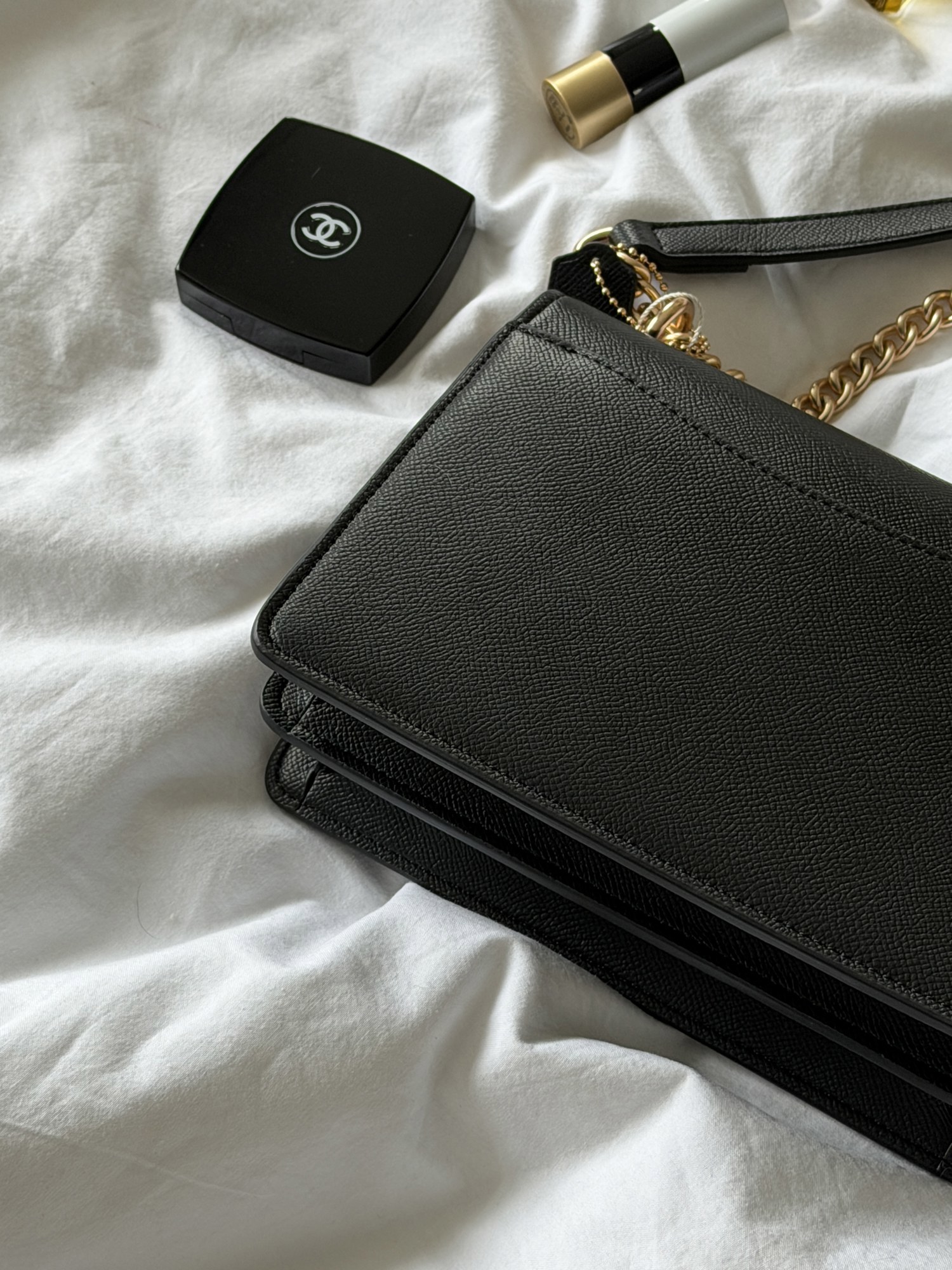 Coach Mini Klare Crossbody Black/Gold (магнітна коробка) - 4