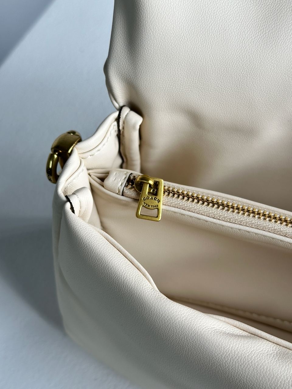 Coach Pillow Tabby 26 Leather Shoulder Bag Cream - 24