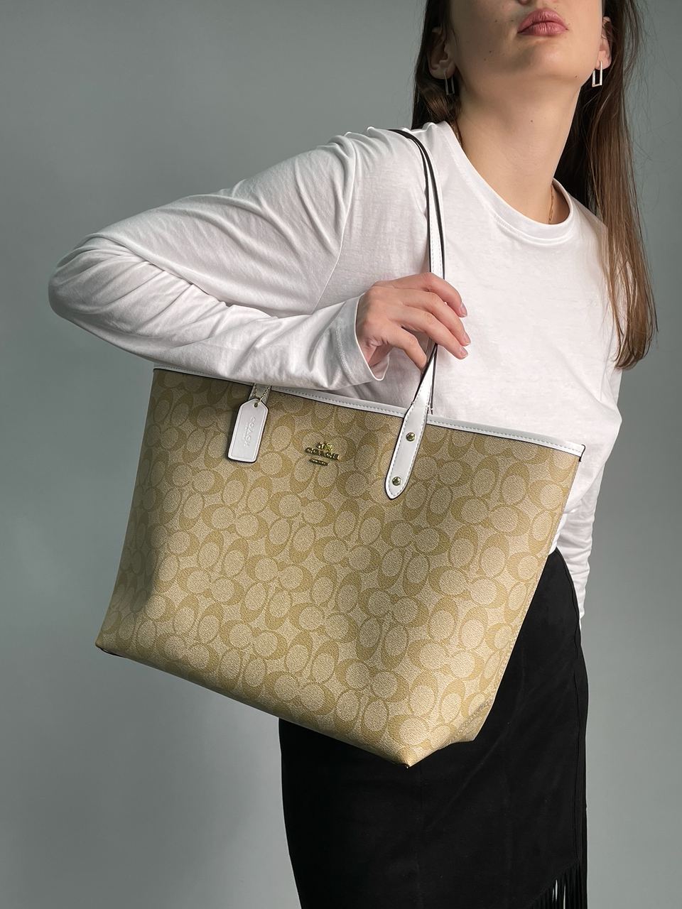 Coach Reversible Signature City Tote Chalk/Light Khaki - 3