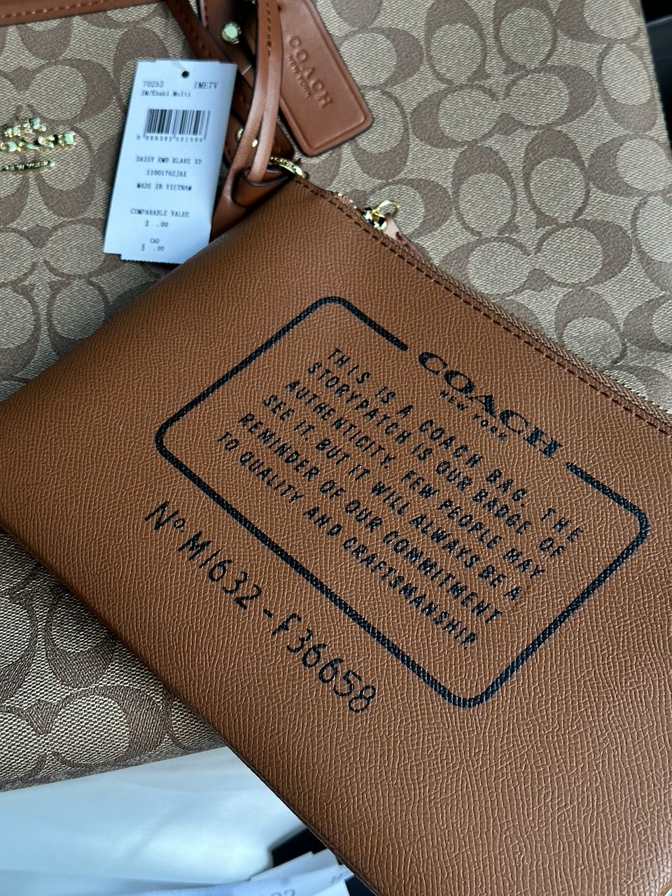 Coach Reversible Signature City Tote Khaki Saddle - 29