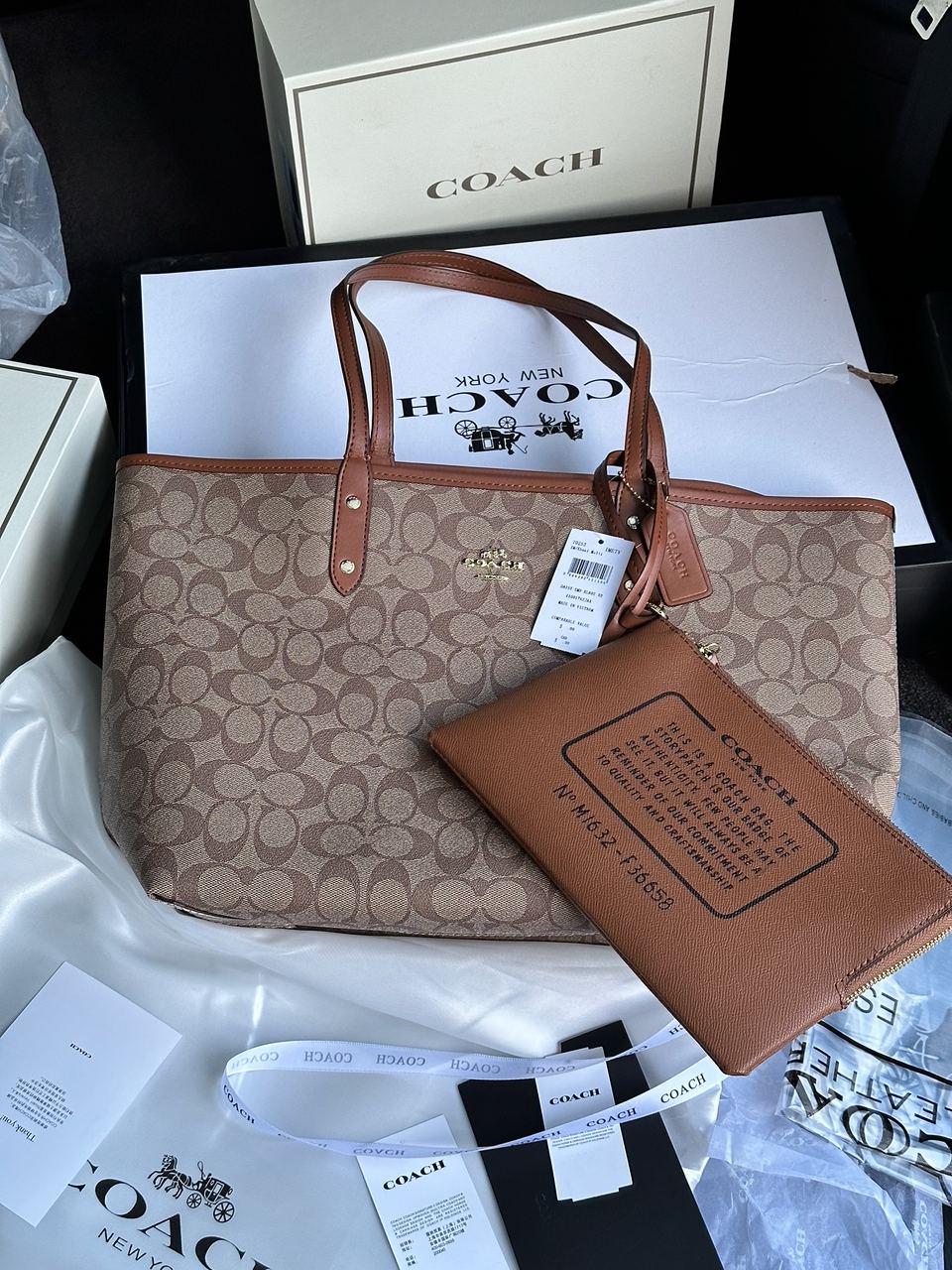 Coach Reversible Signature City Tote Khaki Saddle - 3