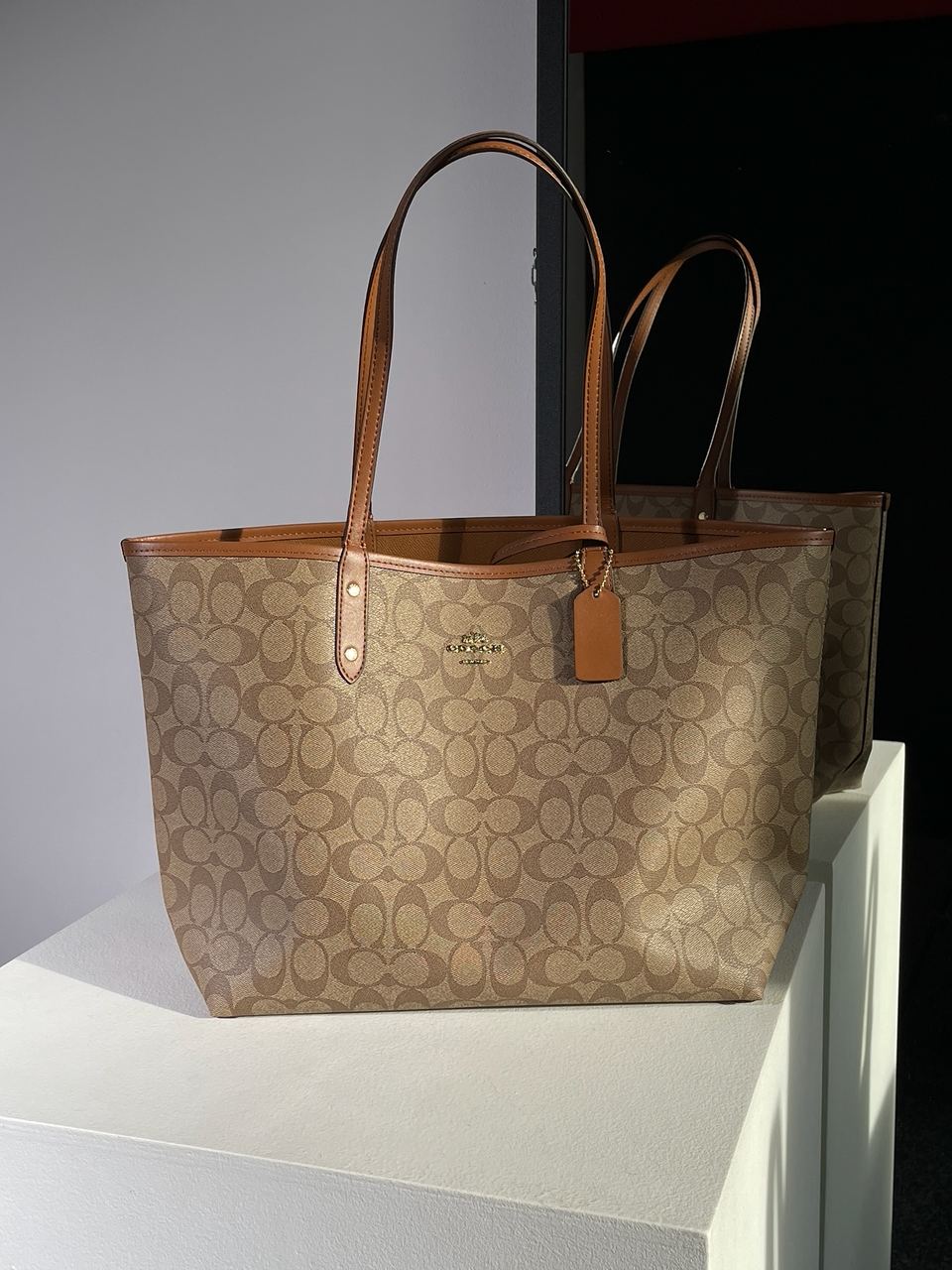 Coach Reversible Signature City Tote Khaki Saddle - 6