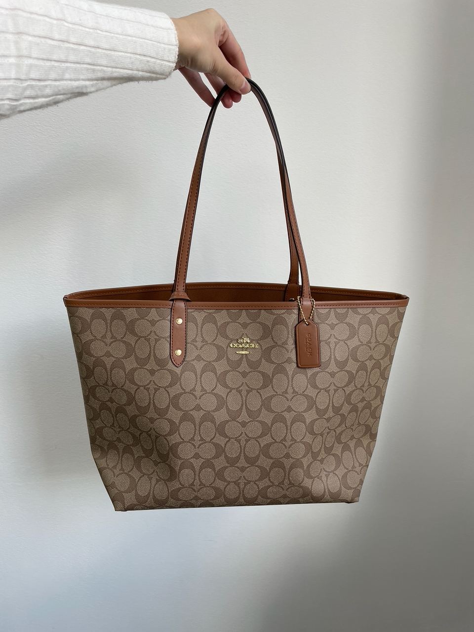 Coach Reversible Signature City Tote Khaki Saddle - 7