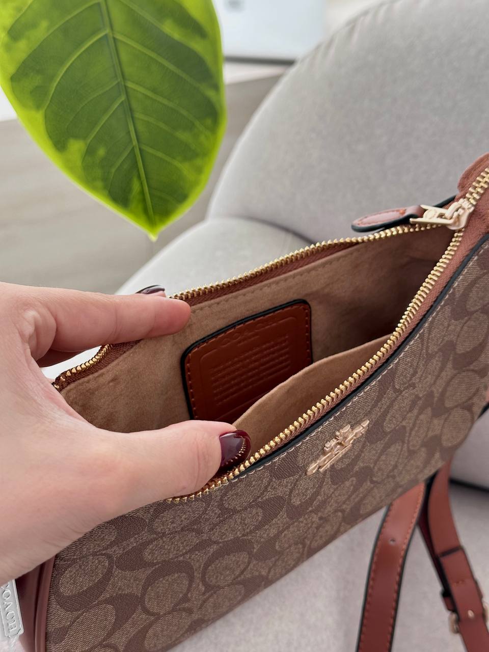 Coach Swinger 20 In Signature Canvas Saddle/Gold - 6