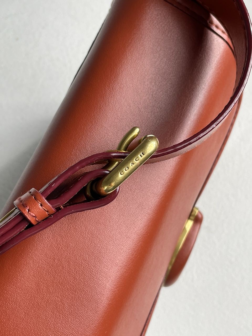 Coach Tabby Messenger In Signature Canvas - 26