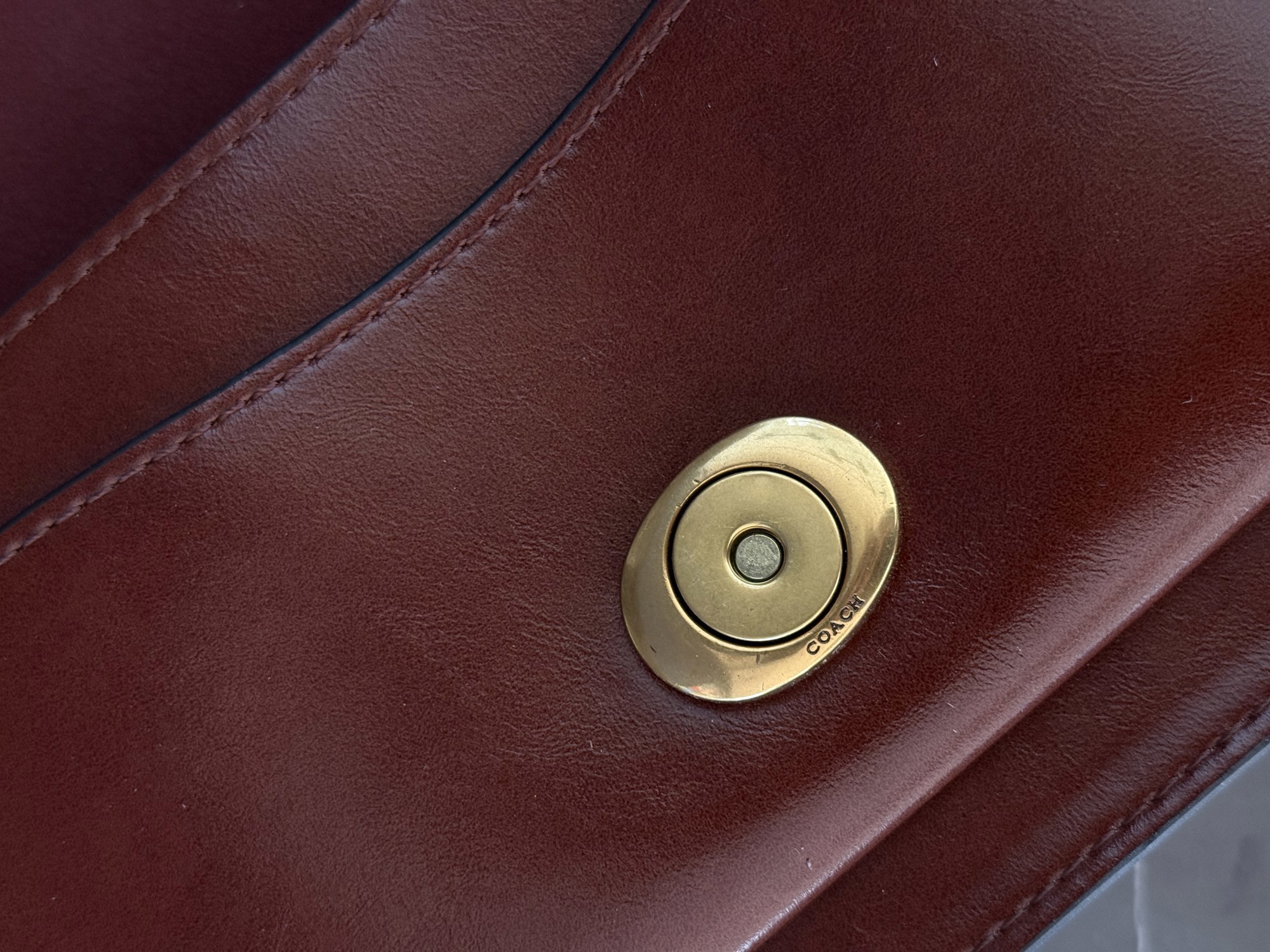 Coach Tabby Shoulder Bag 26 Brown/Gold (магнітна коробка) - 4