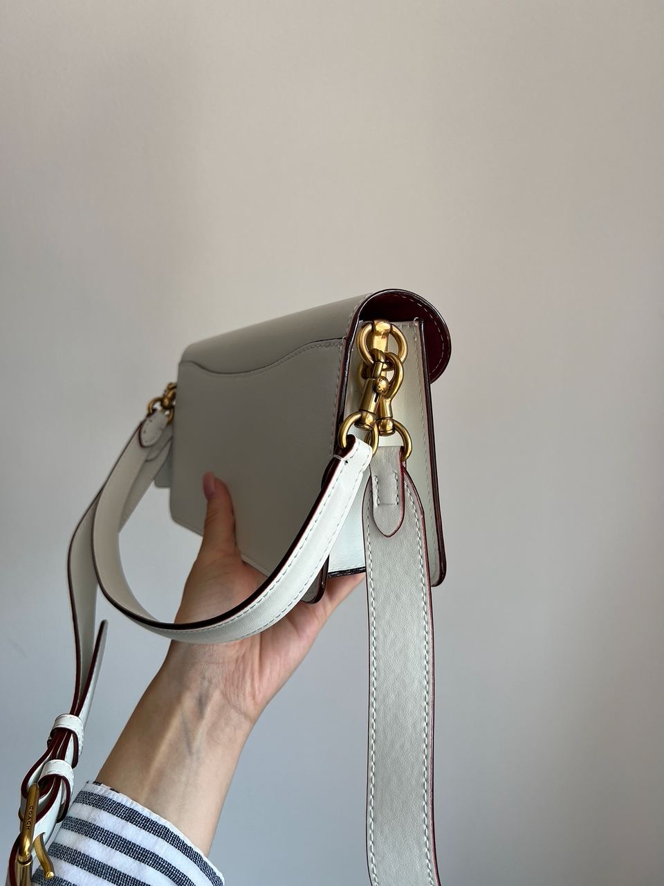 Coach Tabby White/Gold Shoulder Bag 26 In Signature Canvas - 4