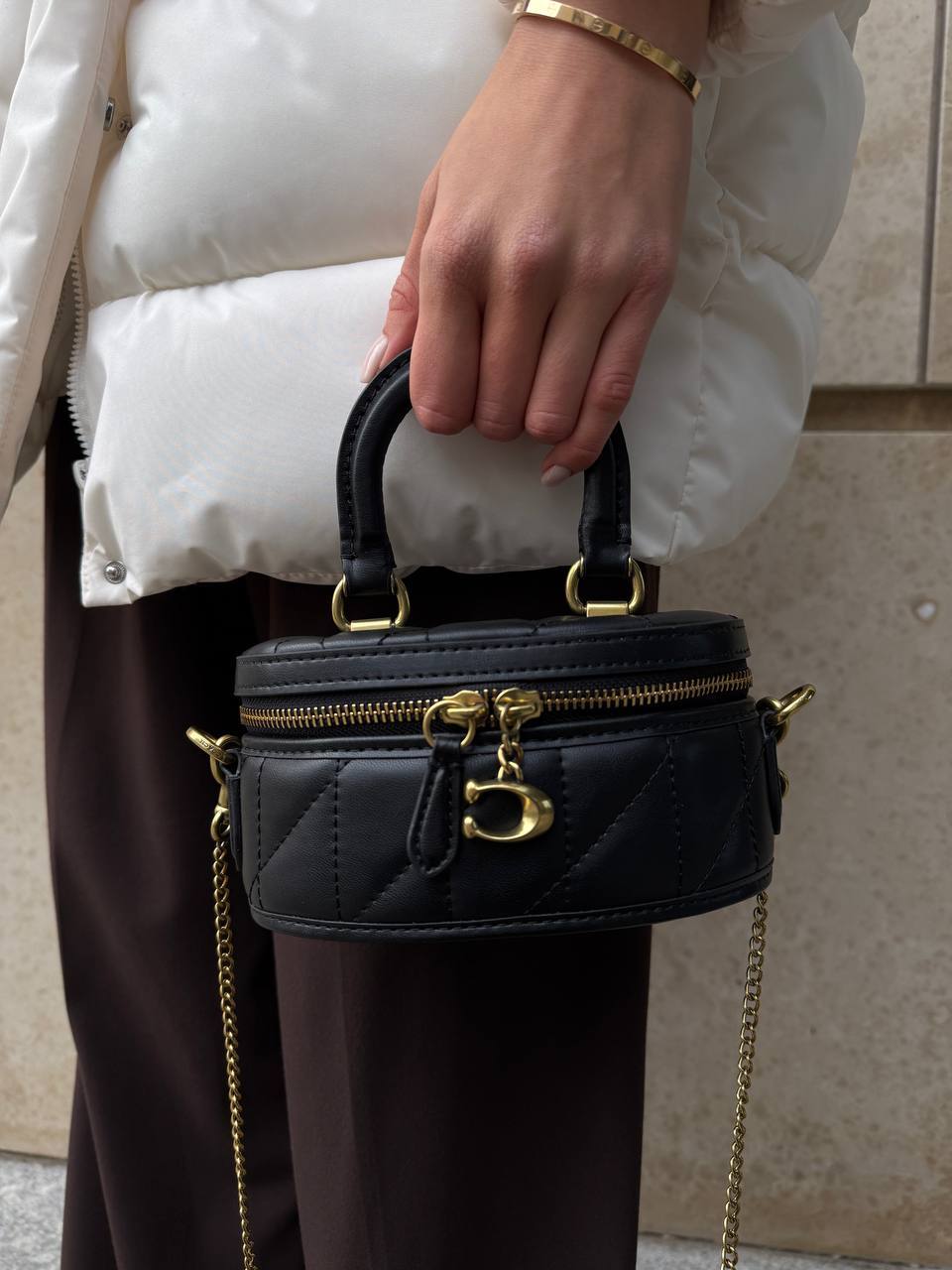 Coach Tank Circle/Oval Bag In Quilted Leather With Chain - 6