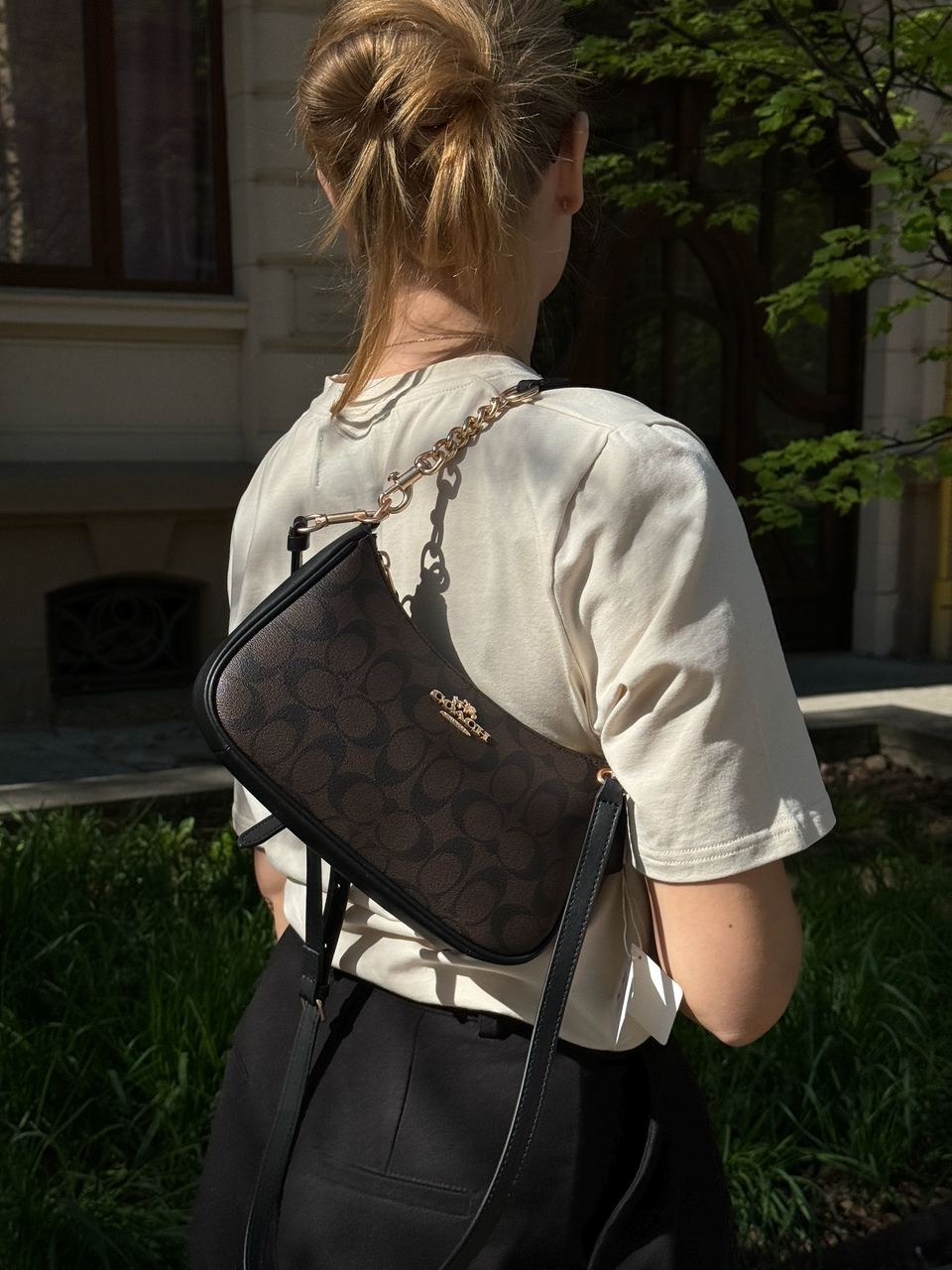 Coach Teri Shoulder Bag In Signature Canvas - 11