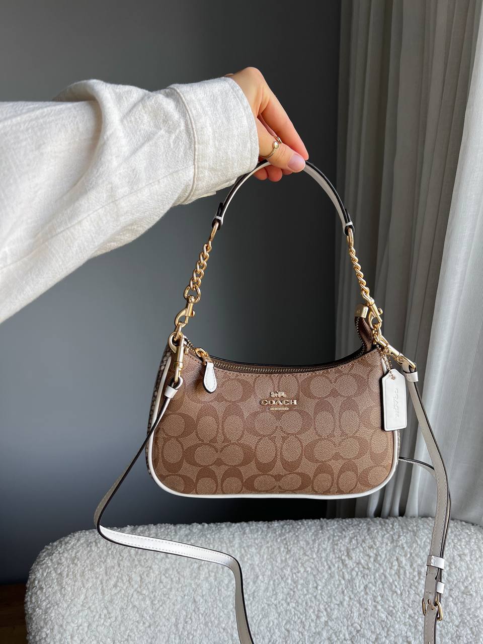 Coach Teri Shoulder Bag In Signature Canvas - 2