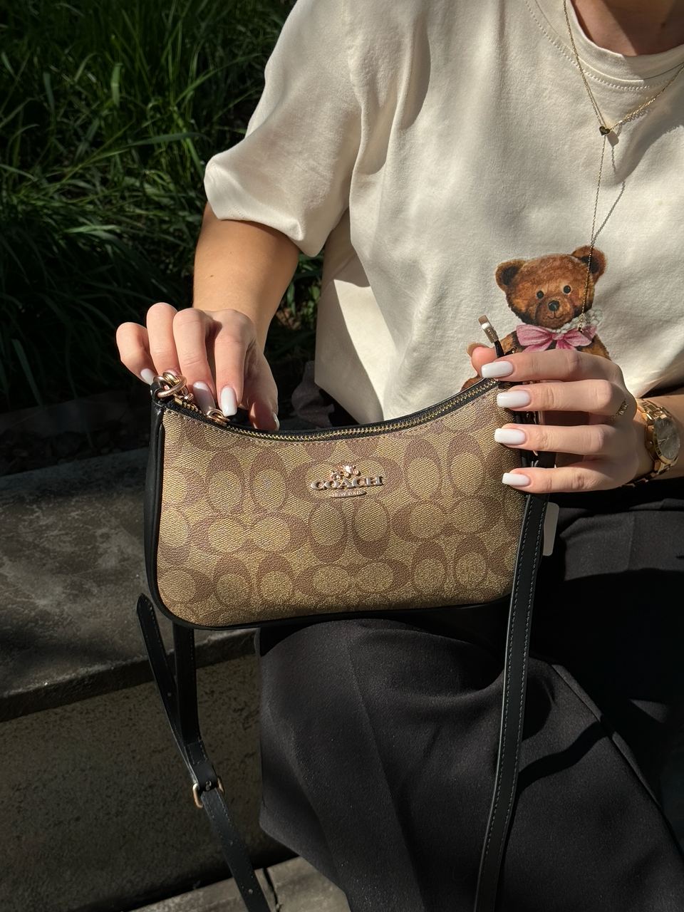 Coach Teri Shoulder Bag In Signature Canvas - 9