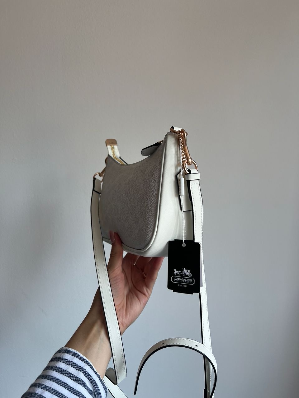 Coach Teri White Shoulder Bag In Signature Canvas - 4