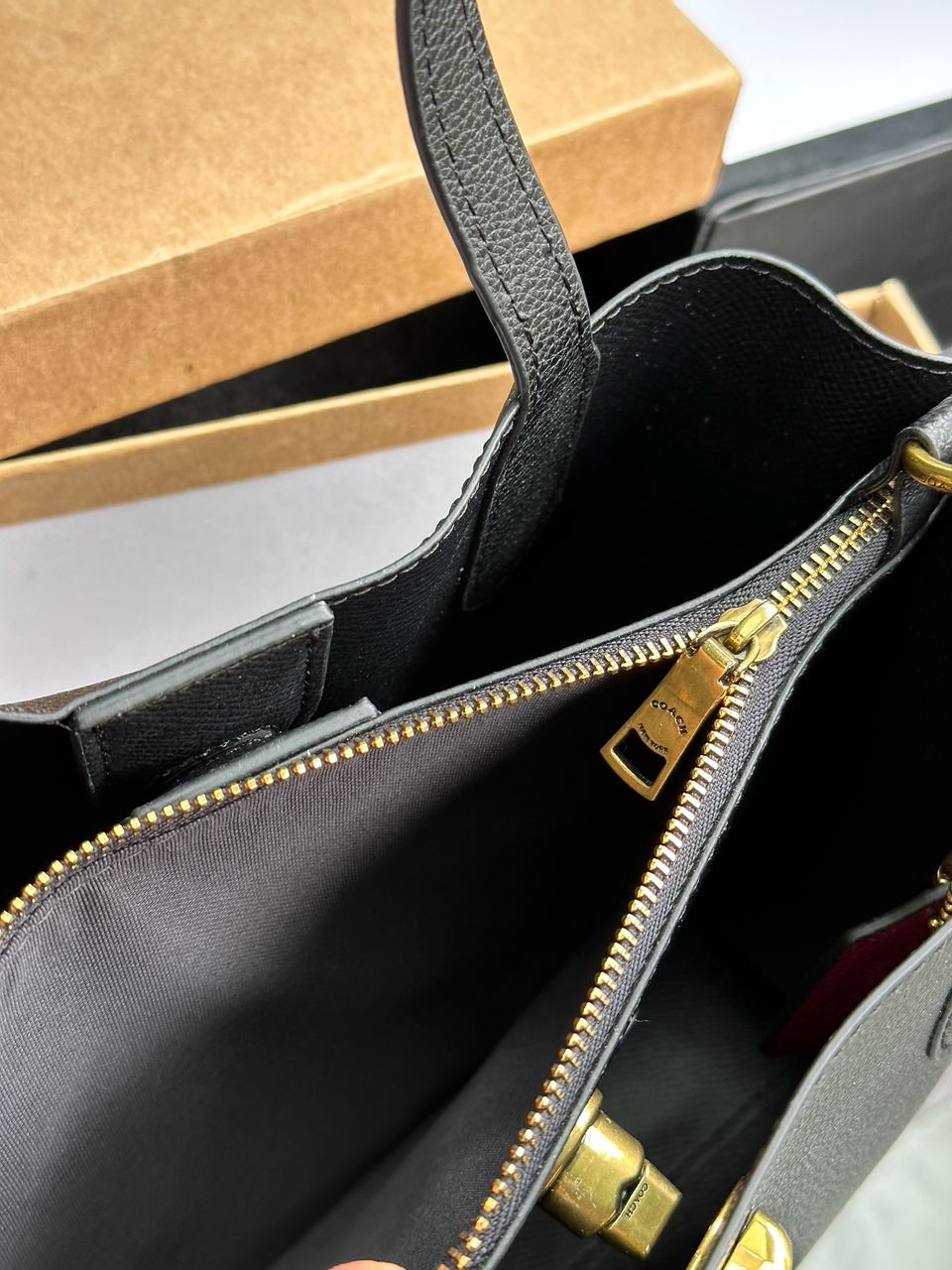 Coach Willow Tote 24 In Black - 21