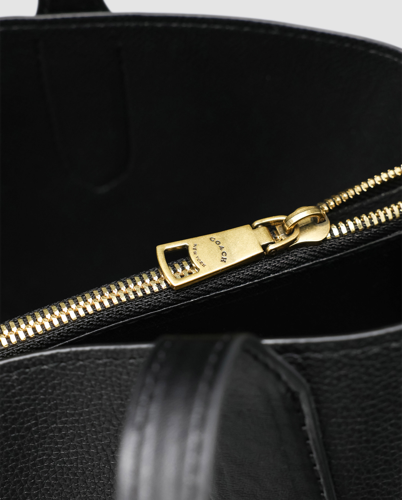 Coach Willow Tote 34 In Black - 4