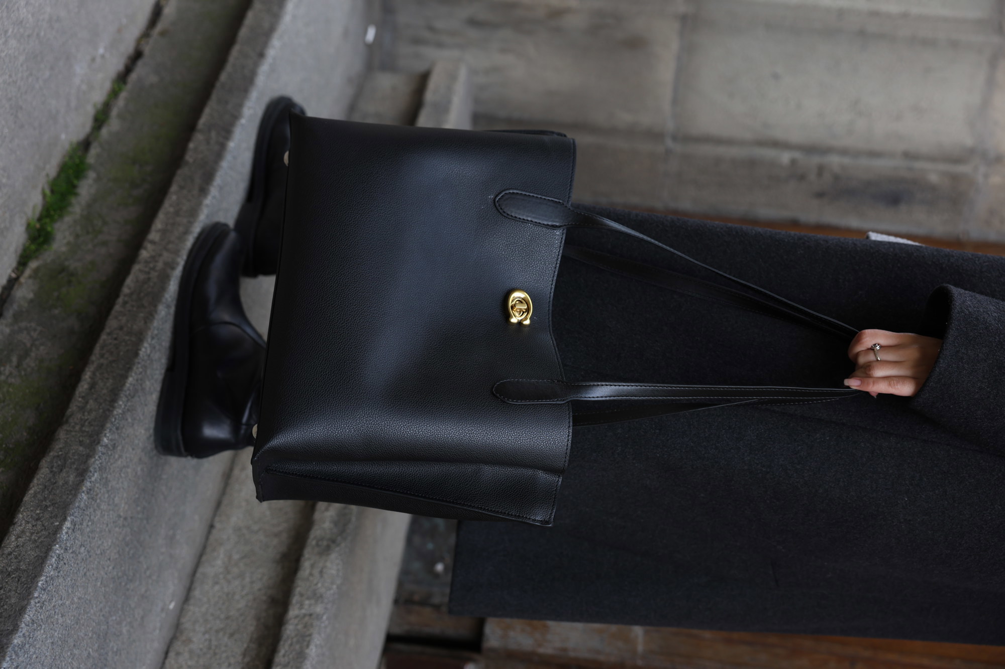 Coach Willow Tote 34 In Black - 15
