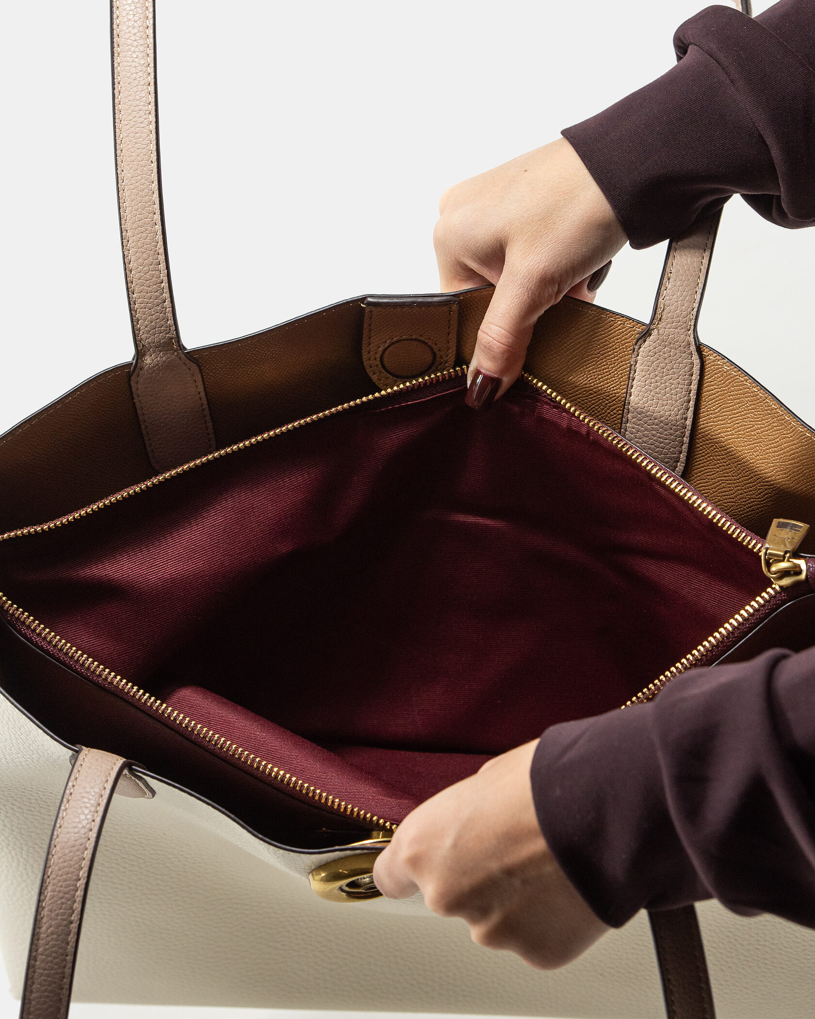 Coach Willow Tote 34 In White - 12