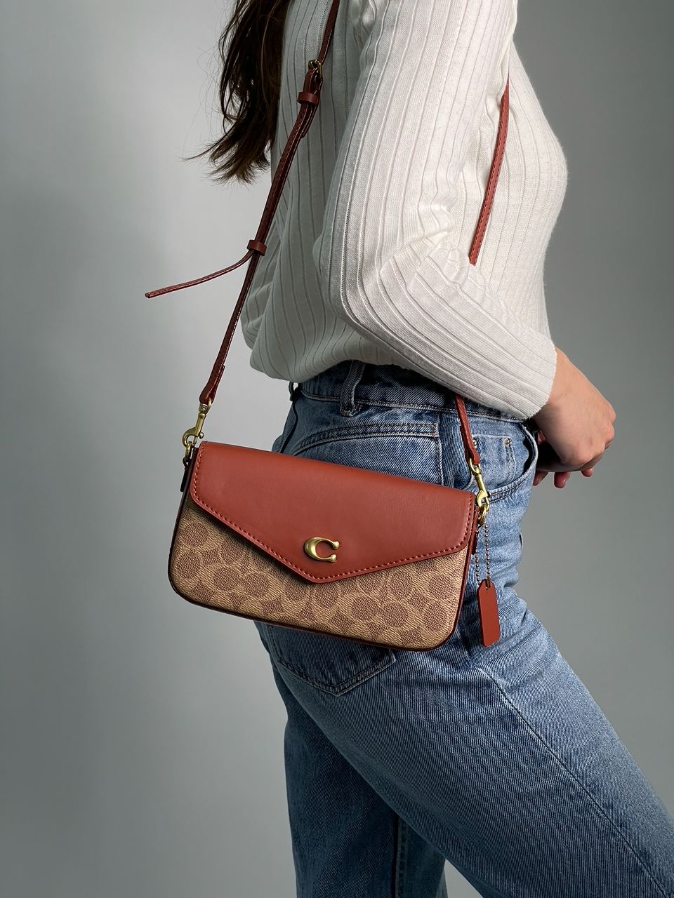 Coach Women's Wyn Cross Body Bag - 7