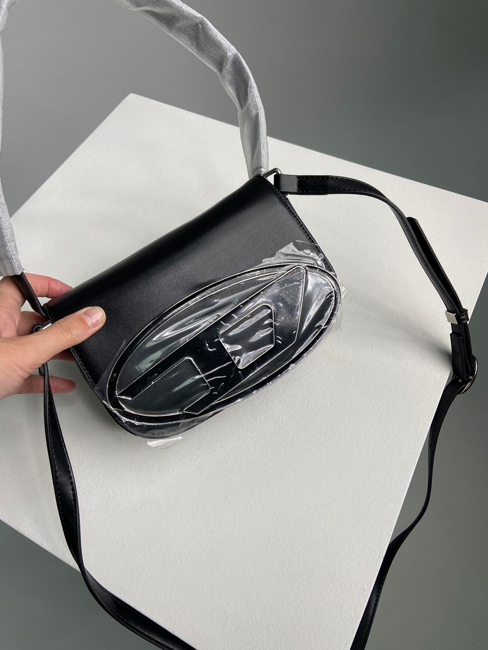 DIESEL 1DR Iconic Shoulder Bag Black - 8