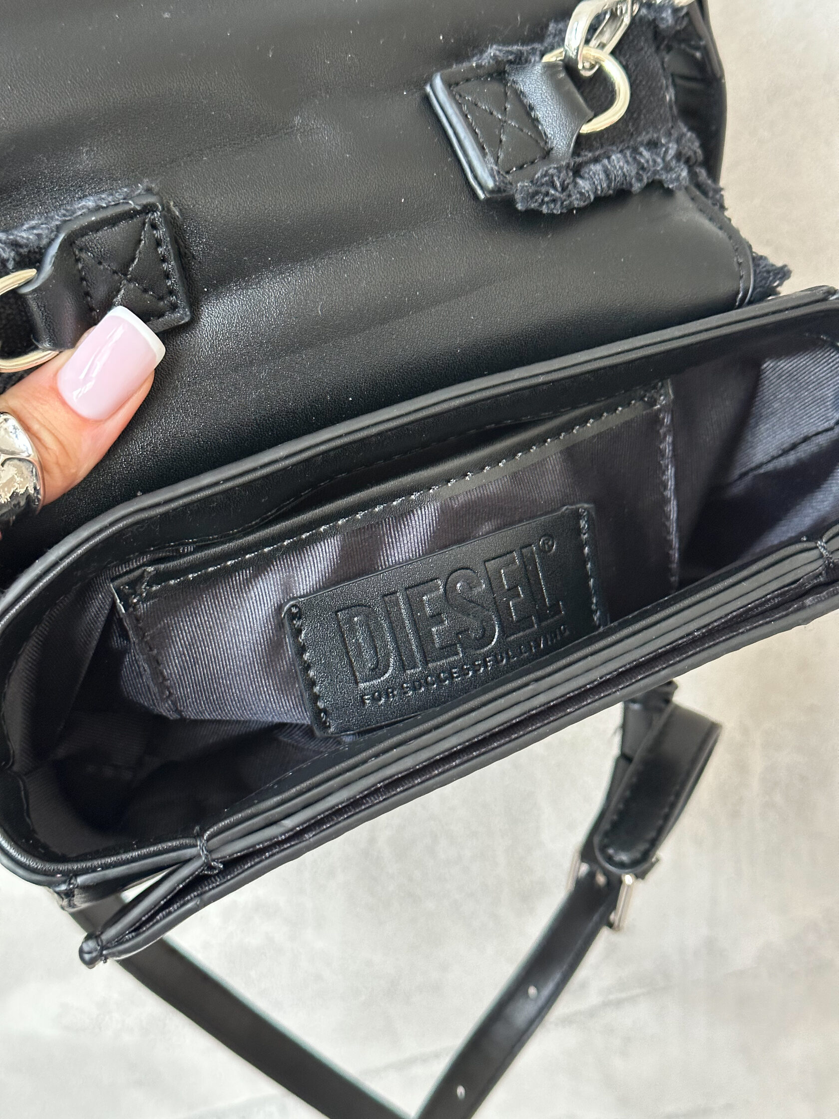 Diesel 1DR Iconic Shoulder Bag Black/White - 5