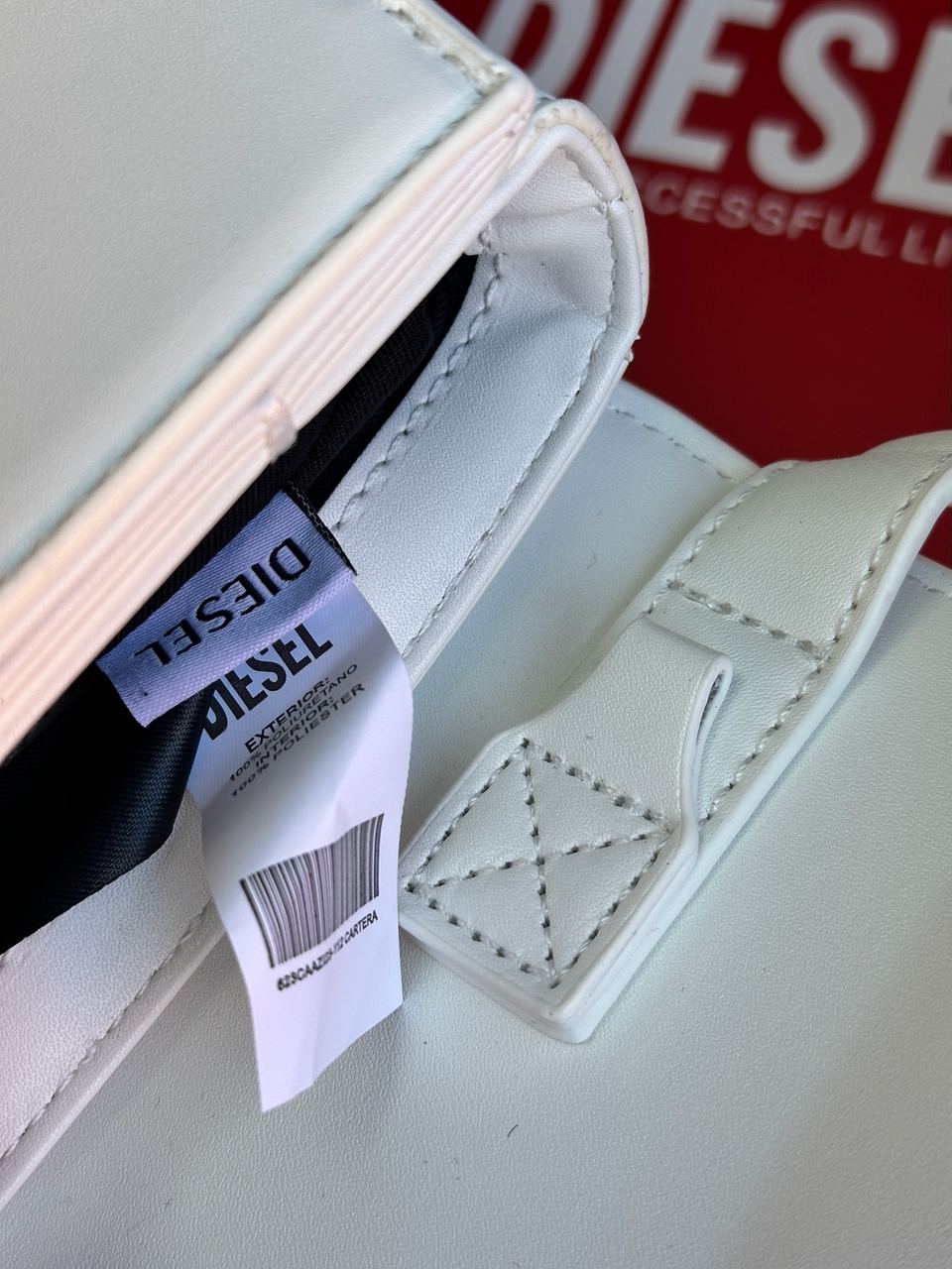 DIESEL 1DR Iconic Shoulder Bag White - 19