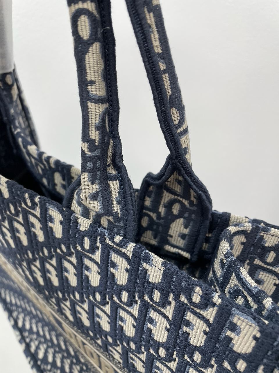 Dior Large Book Tote Ecru and Blue Dior Oblique Embroidery - 11