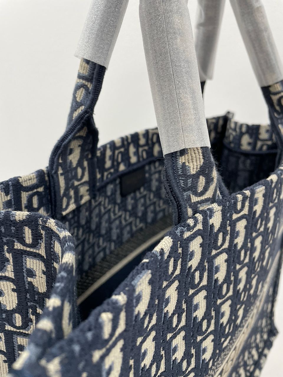 Dior Large Book Tote Ecru and Blue Dior Oblique Embroidery - 12