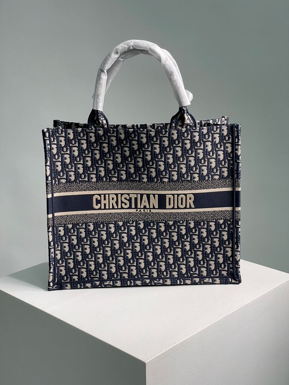 Dior Large Book Tote Ecru and Blue Dior Oblique Embroidery - 3