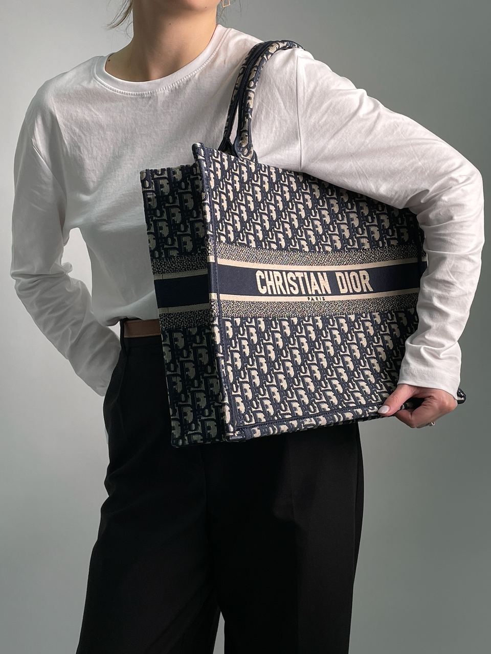 Dior Large Book Tote Ecru and Blue Dior Oblique Embroidery - 7