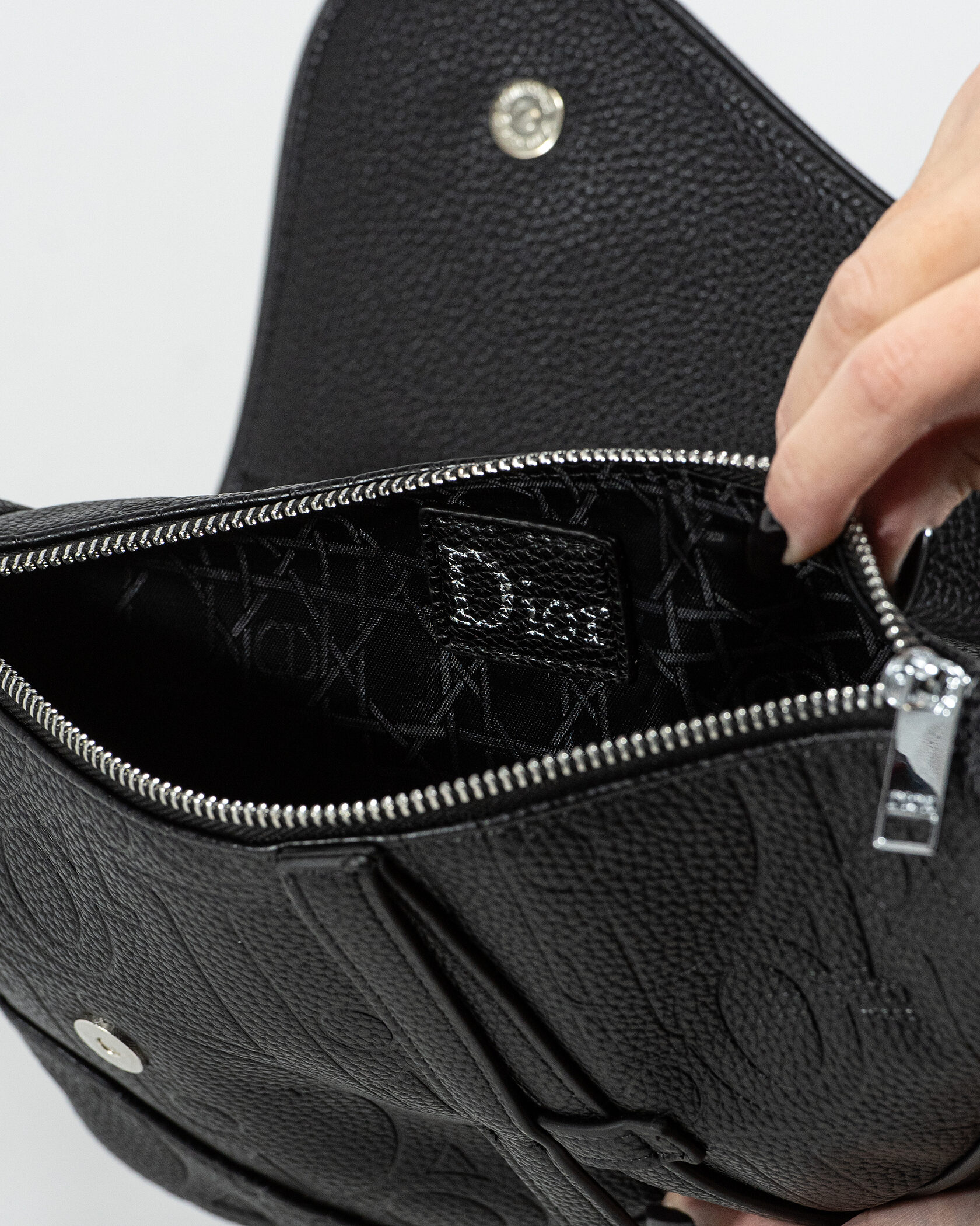 Dior Saddle Belt Bag in Black Oblique Embossed Calfskin - 9