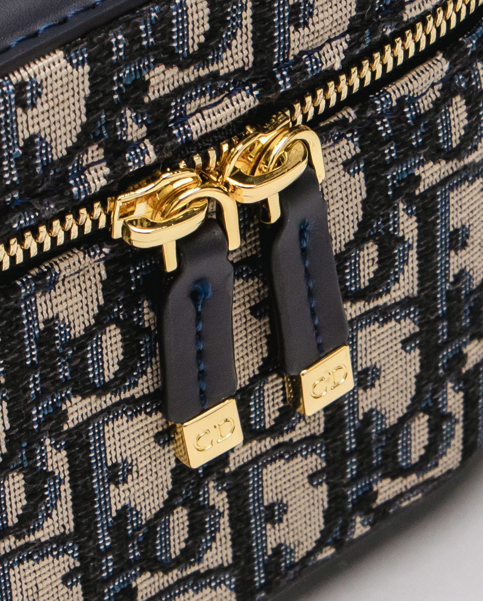 Dior Small CD Signature Vanity Case Blue Dior Oblique Embroider - 4