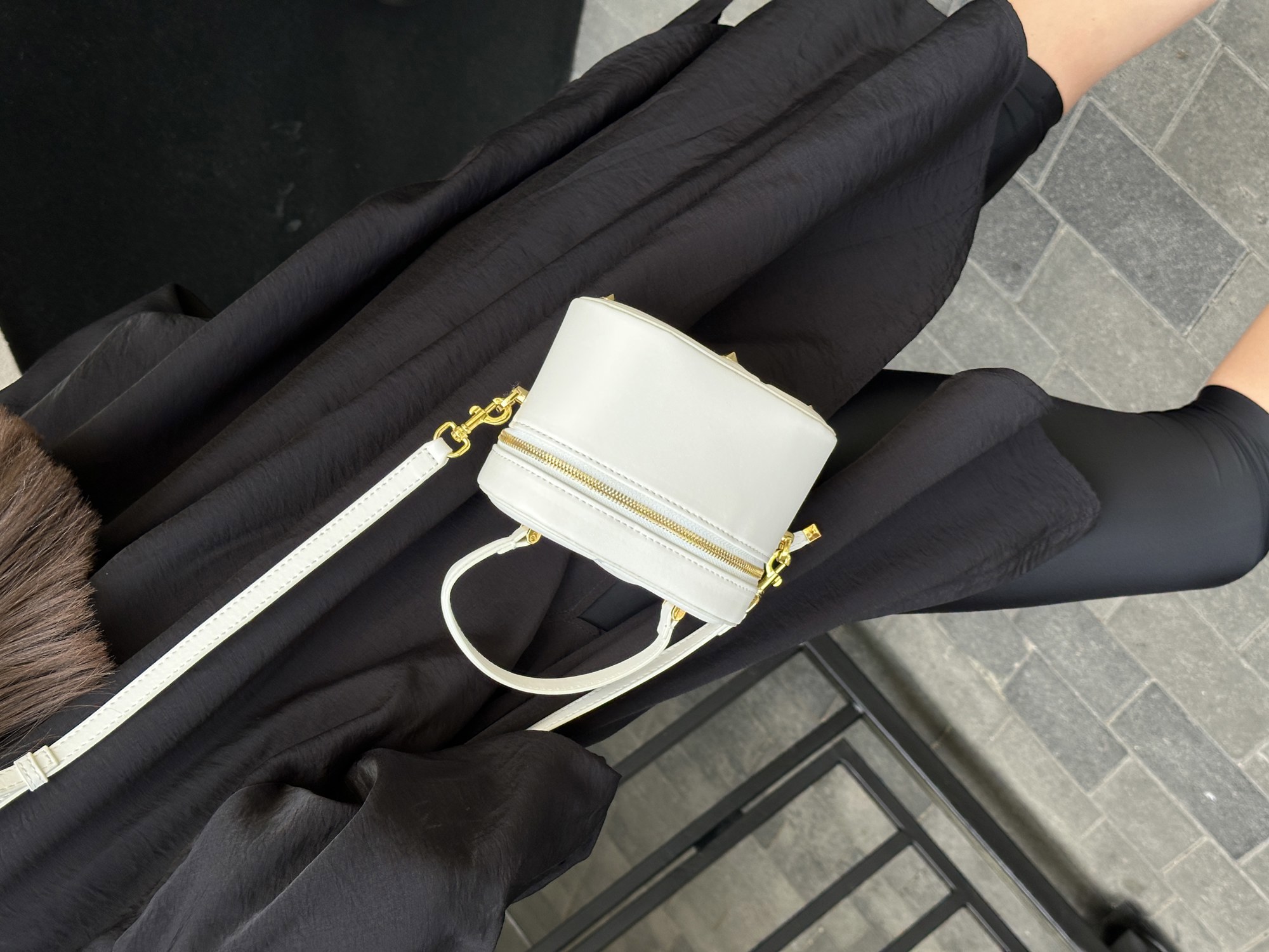 Dior Small CD Signature Vanity Case White - 11
