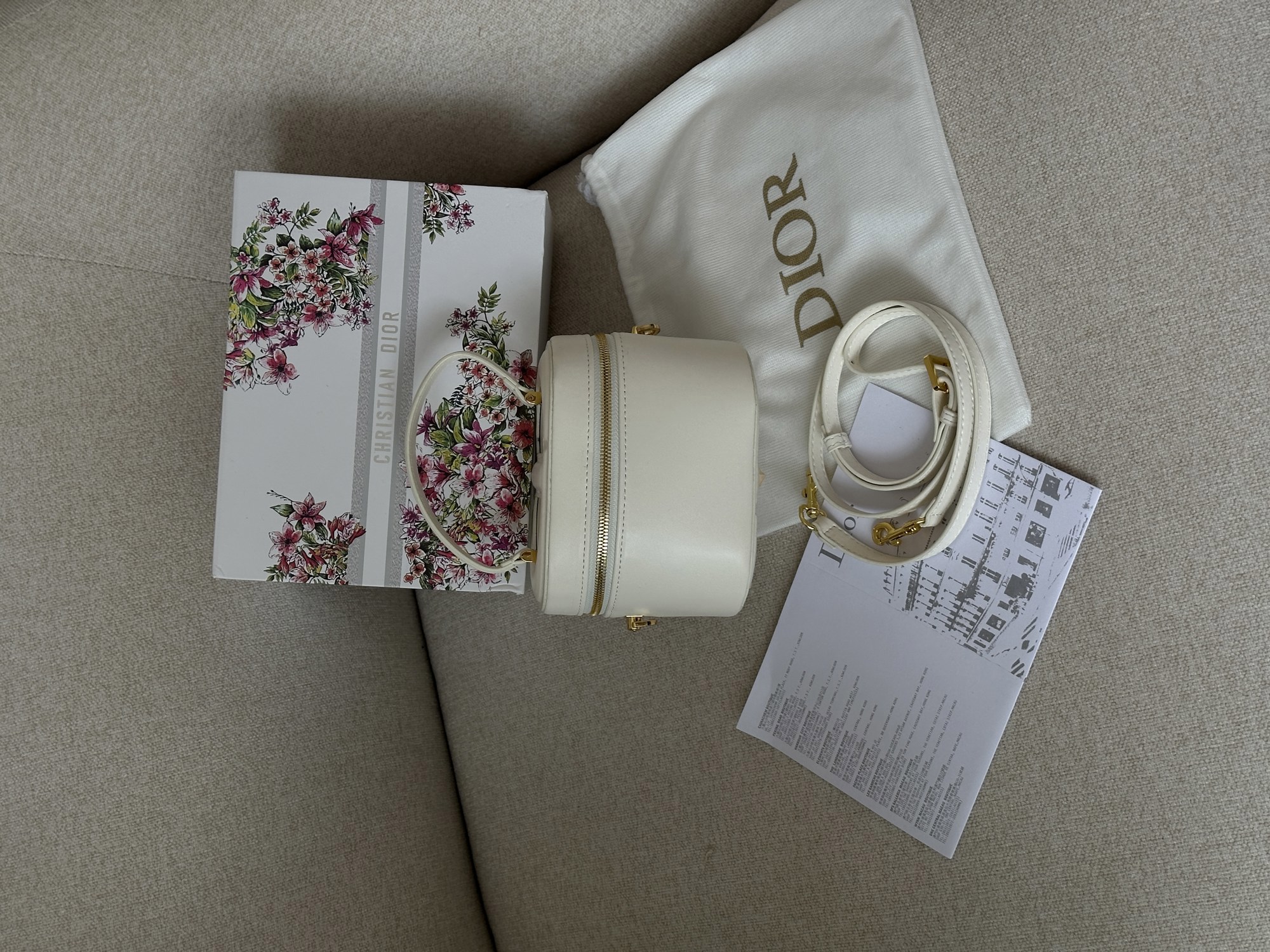 Dior Small CD Signature Vanity Case White - 14
