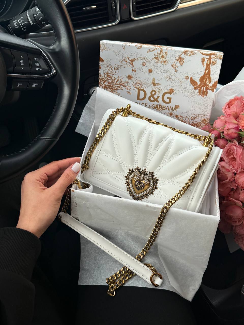 Dolce &amp; Gabbana Devotion Small Quilted Leather Shoulder Bag in White - 6