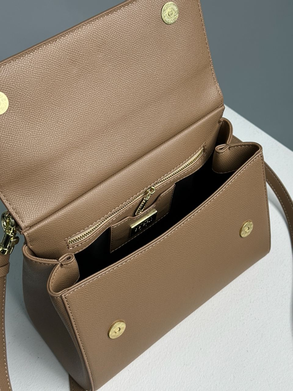 Dolce&amp;Gabbana Sicily Medium Elongated Beige - 24