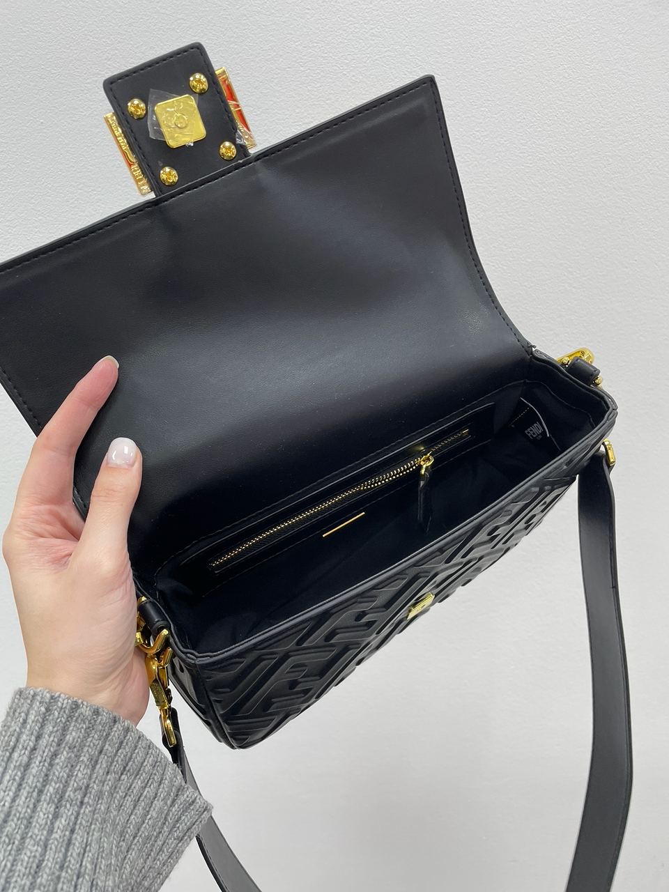 Fendi Baguette Black Leather Bag - 17