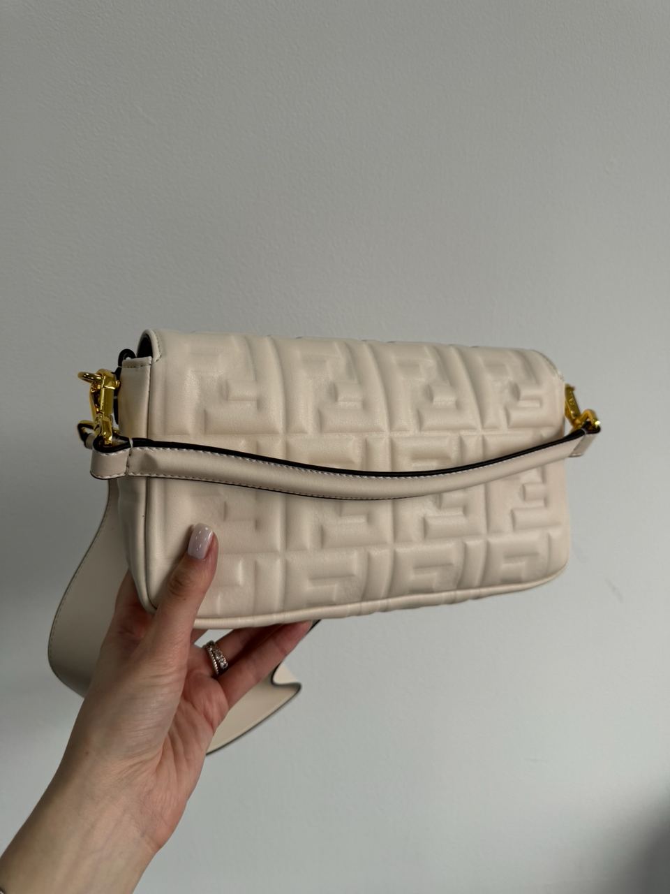 Fendi Baguette Cream Leather Bag - 15