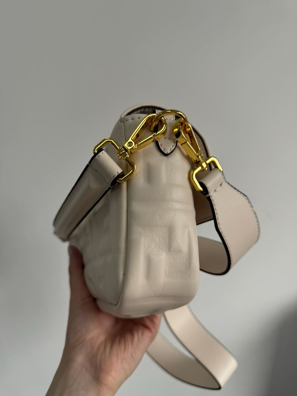 Fendi Baguette Cream Leather Bag - 16