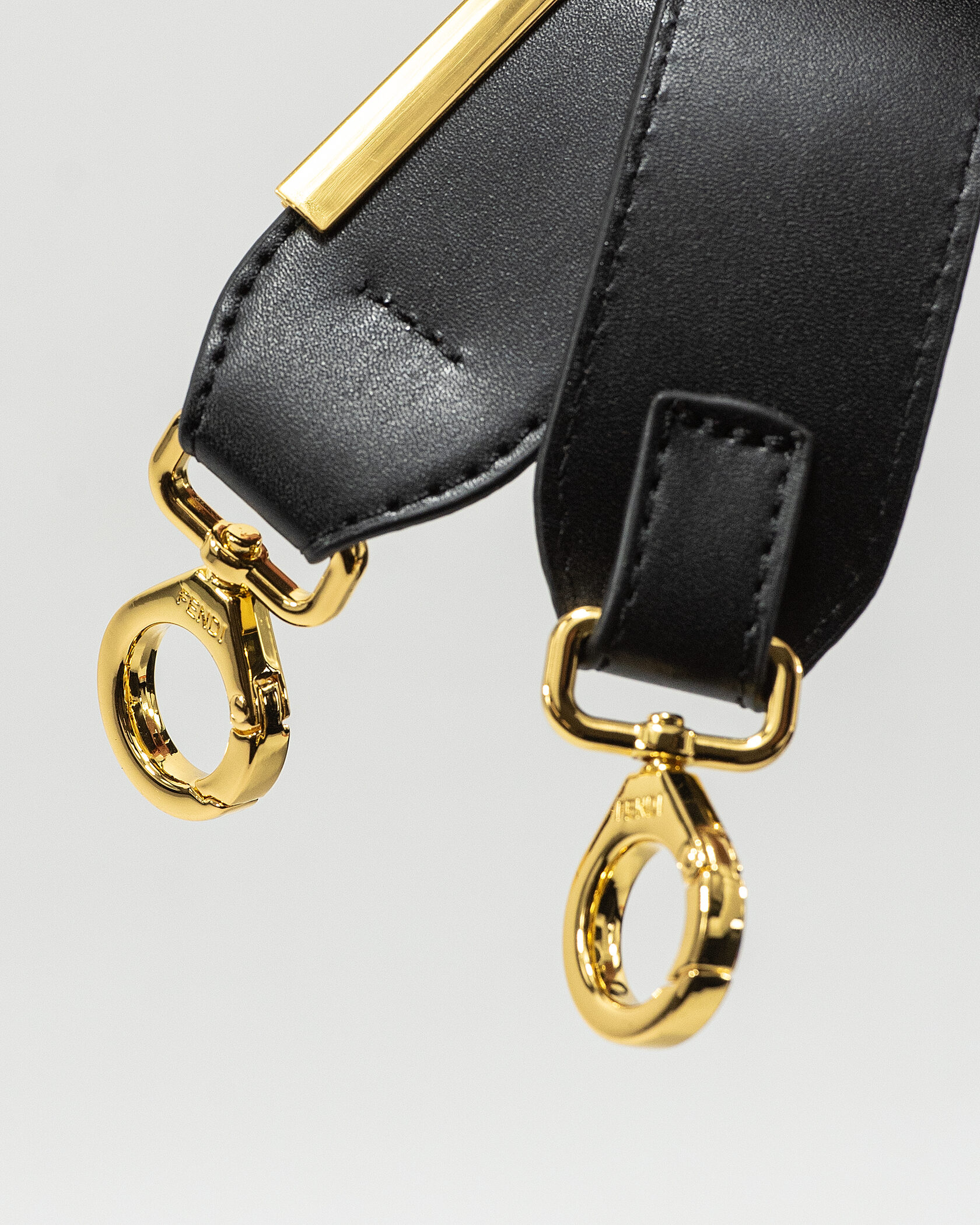 Fendi Black Leather Large Iconic Essentially Peekaboo Top Handl - 12