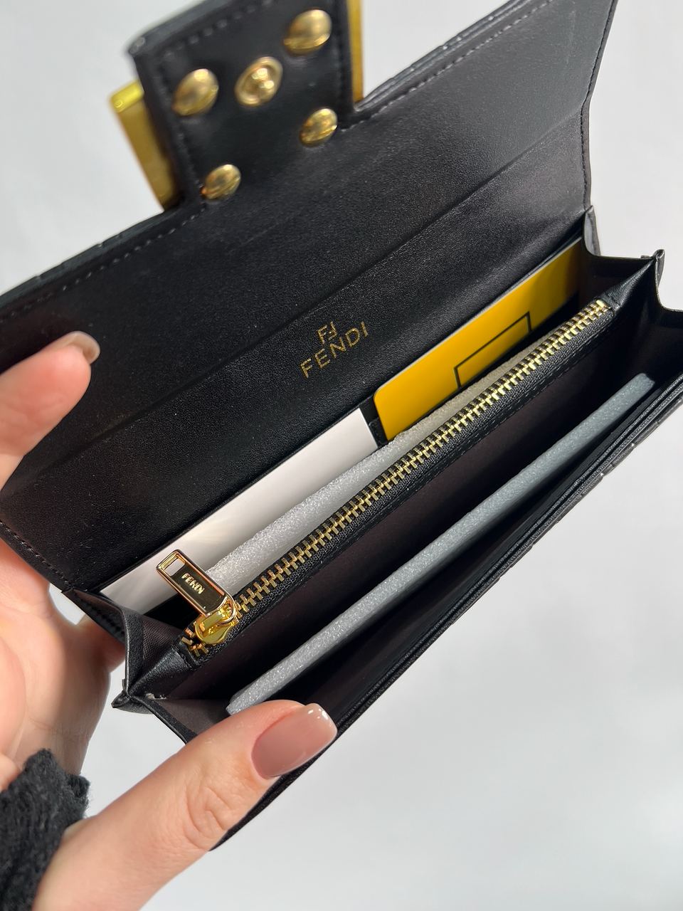 Fendi Black Leather Wallet - 9