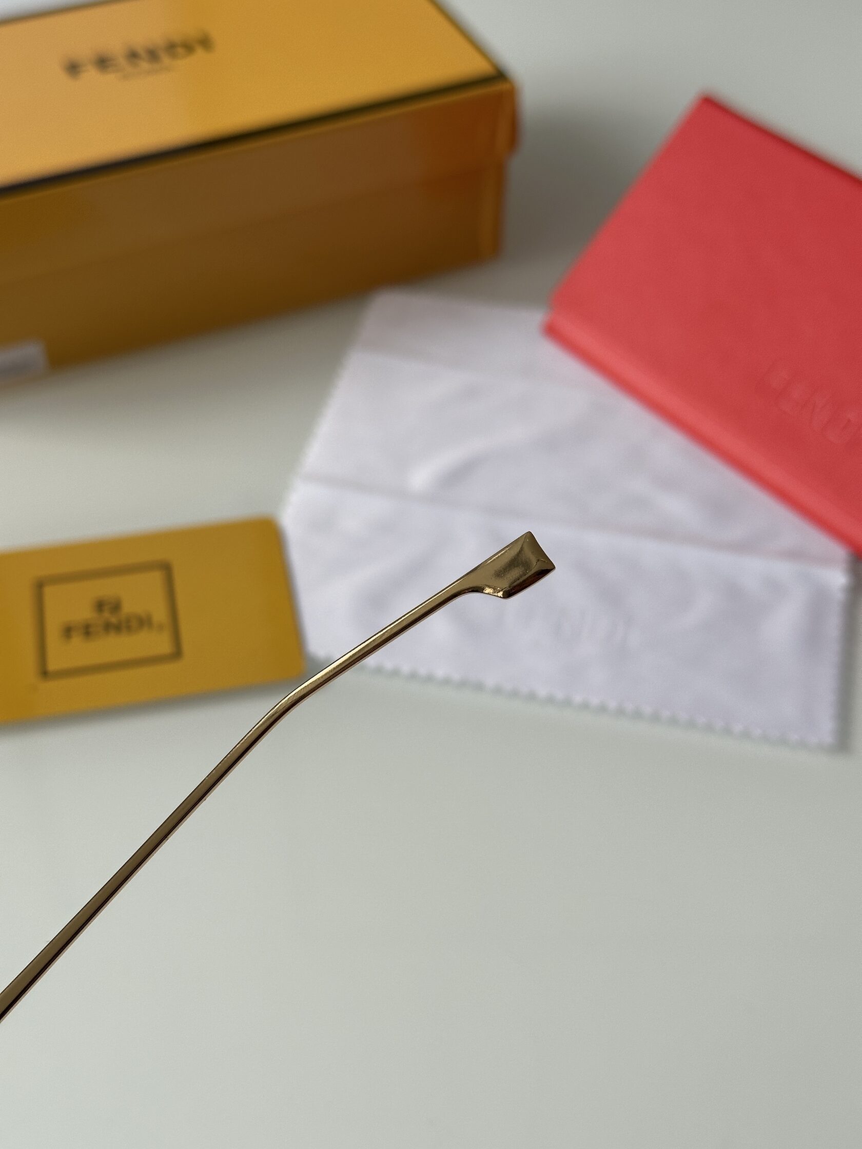 Fendi FE4075US 6LB/IC Brown/Gold - 18