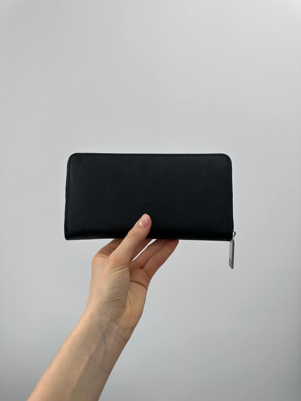 Fendi Zip Around Black Leather Wallet Fendi Eyes - 5