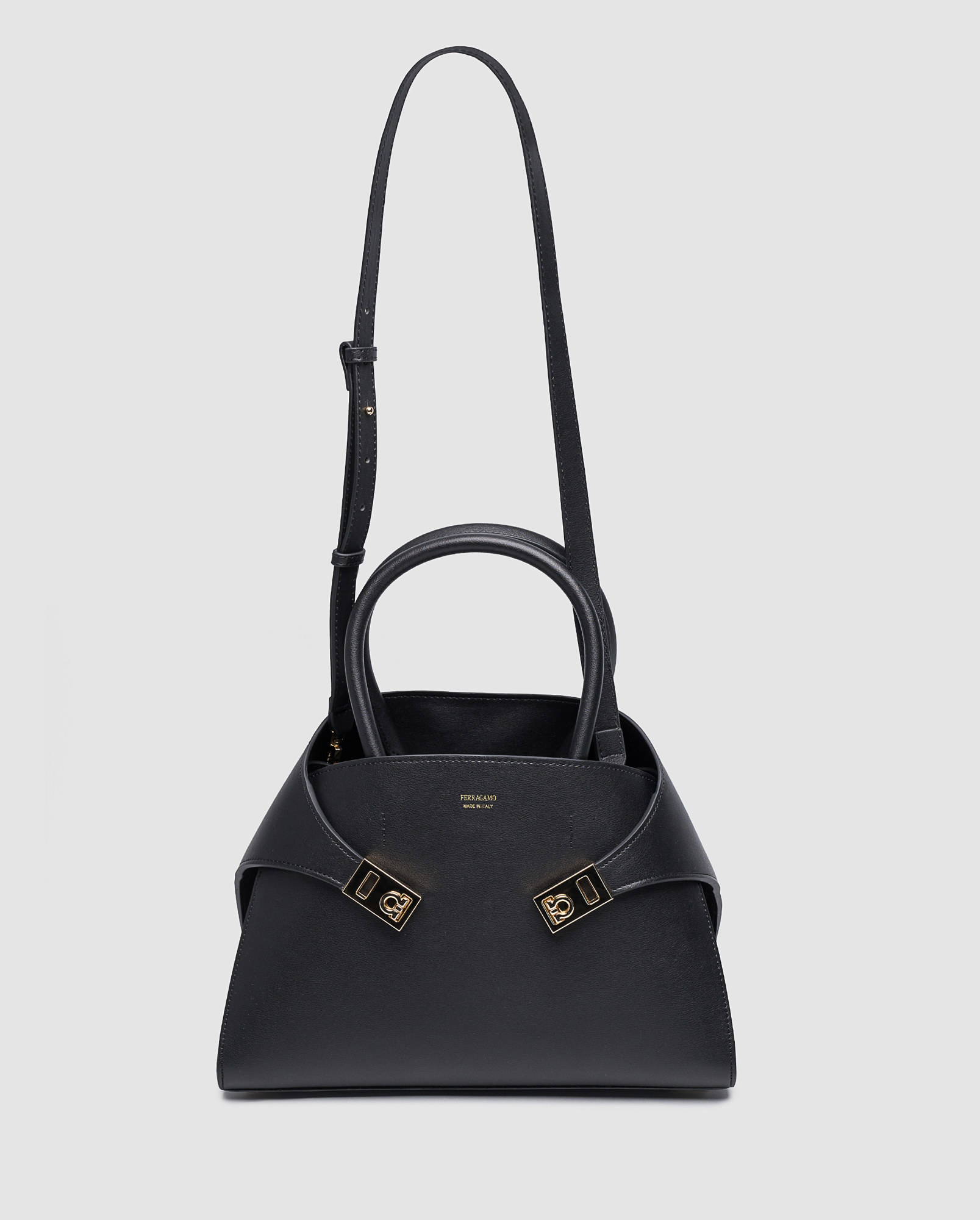Ferragamo Hug Handbag M in Black - 3