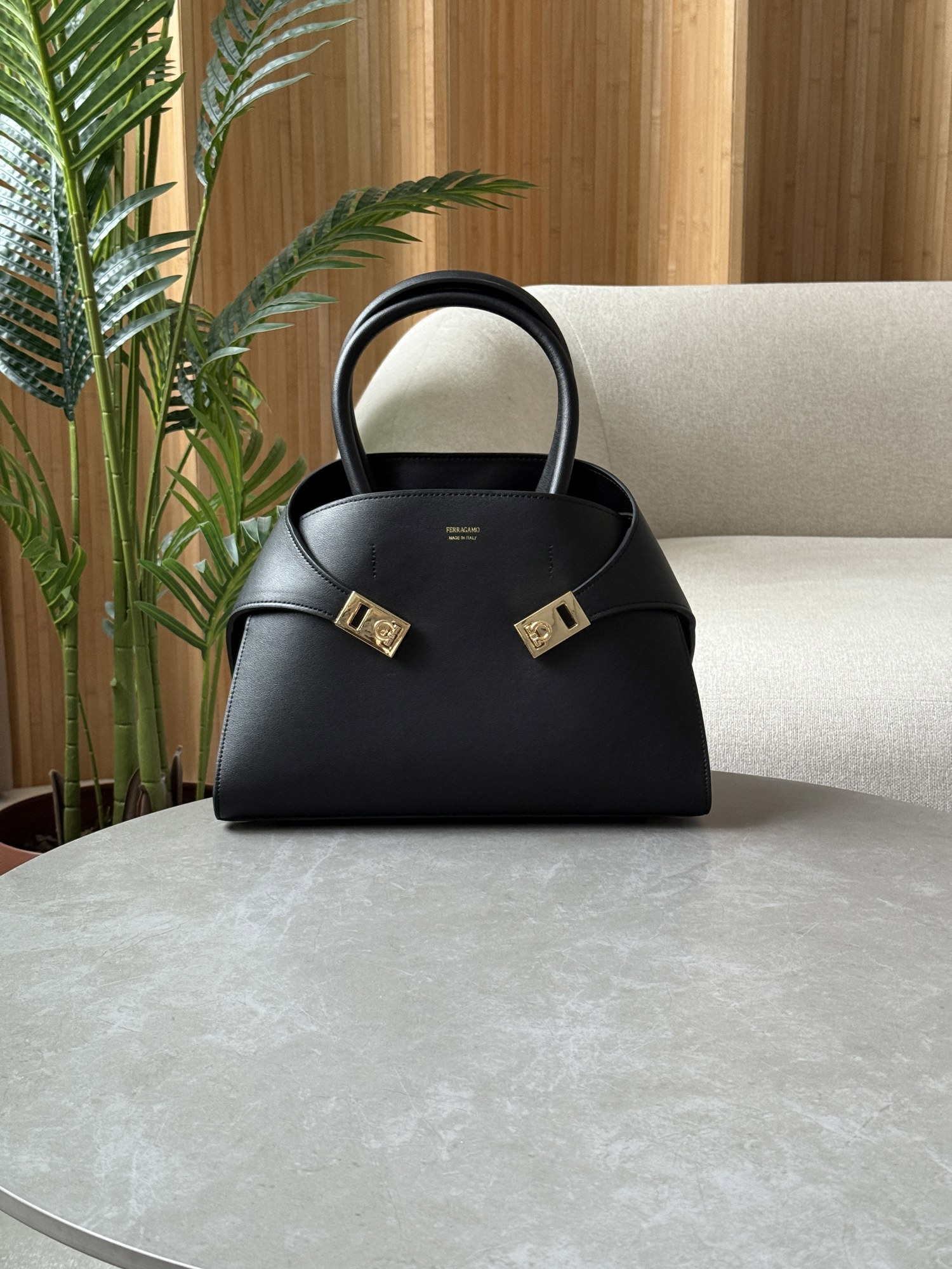 Ferragamo Hug Handbag M in Black - 13