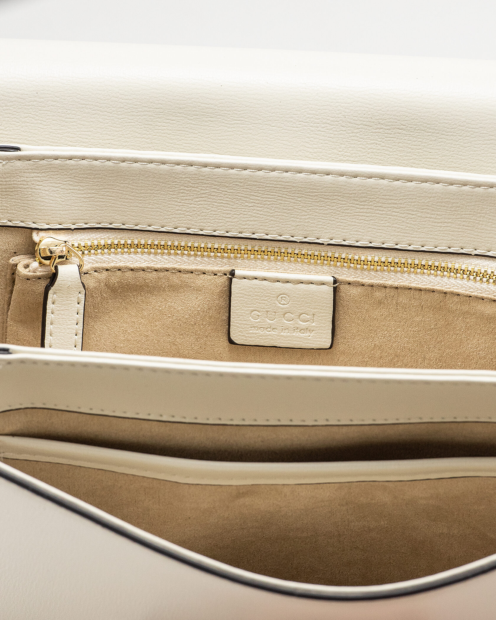 Gucci 1955 Horsebit Small Shoulder Bag in White - 16