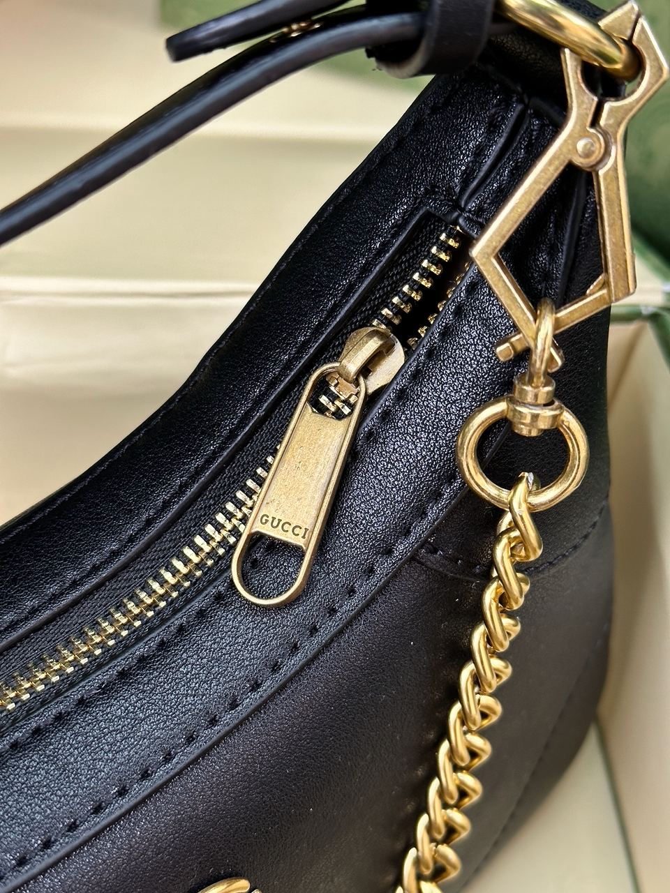 Gucci Aphrodite Small Shoulder Bag Black - 24