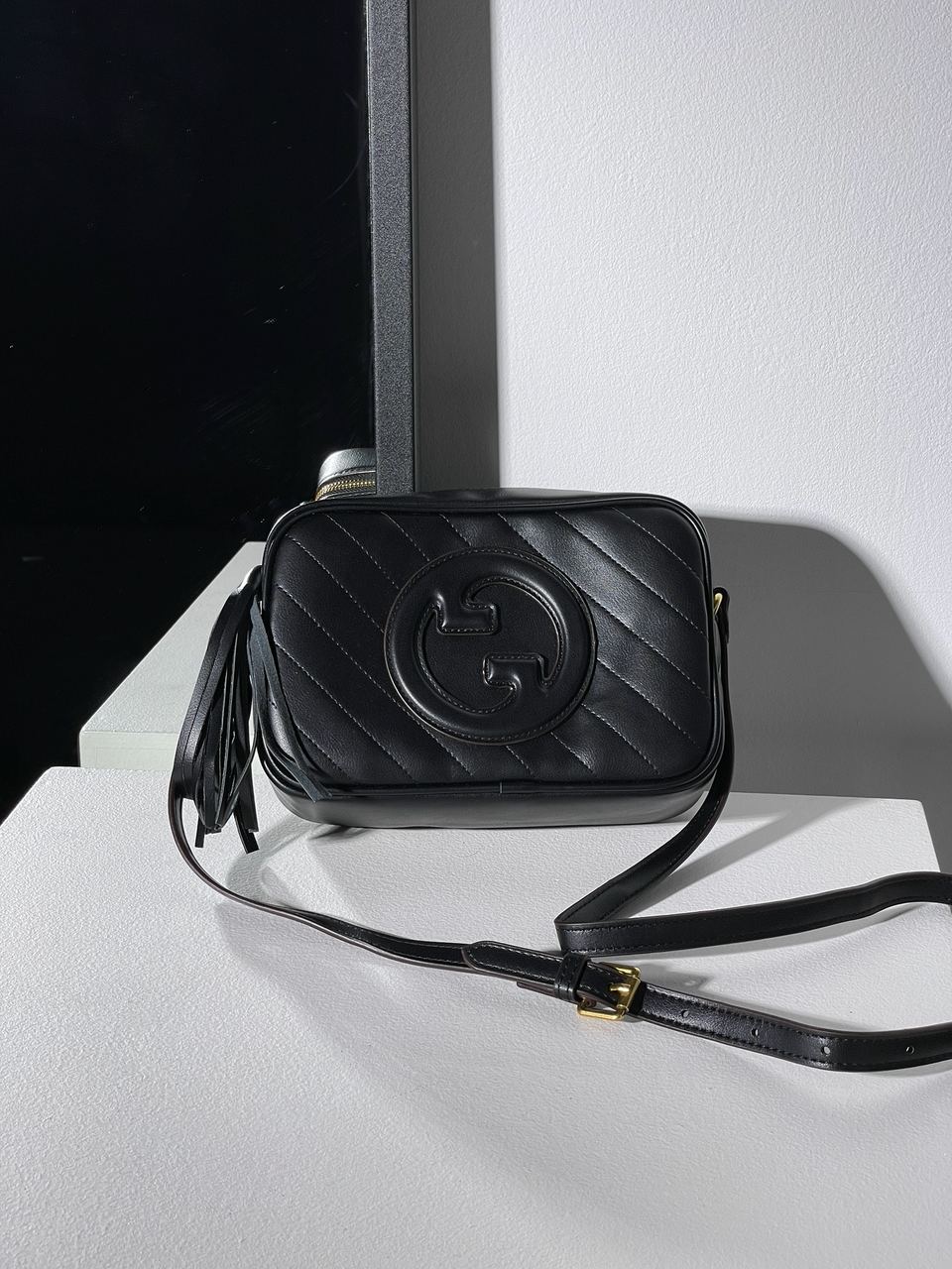 Gucci Blondie Medium Shoulder Bag Black - 4
