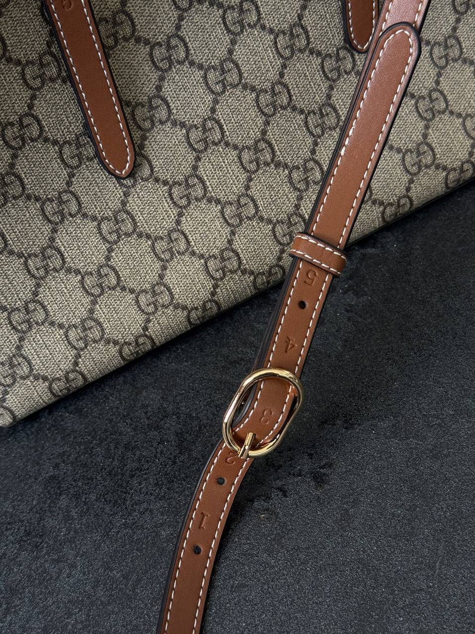 Gucci GG Emblem Medium Tote Bag - 13