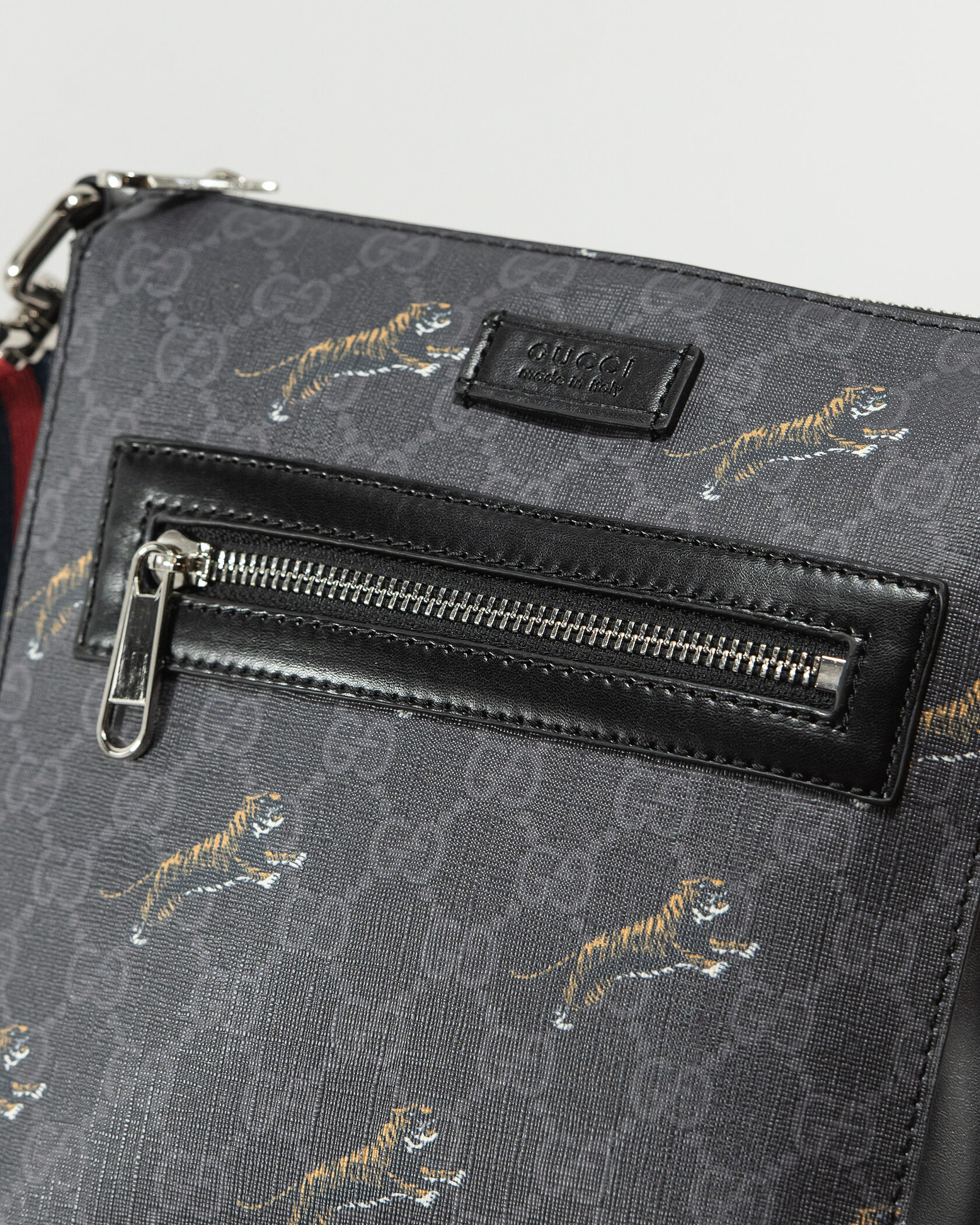 Gucci Small Messenger Bag in Black GG Supreme Canvas with Arrows - 6